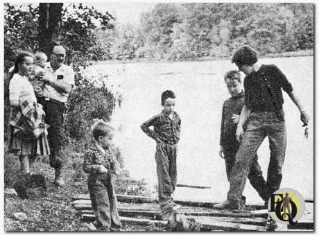 Lee and Kaye playing with the kids (1955).