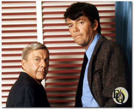 In "Ellery Queen" there was remarkable chemistry between Hutton and Wayne, forming a robust and convincing duo, seamlessly complementing each other's performances.