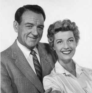 Gargan playing 'Father' in "The Ford Television Theatre's "Favorite Son" with Anita Louise (episode # 3.37) 16 June 1955 