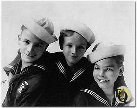 The young man on the right is Eddie Quillan at the age of seven when he was appearing with two of his brothers, John and Buster, in a well-known vaudeville act.