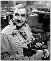 In tv drama debut -- Ed McMahon, of NBC-TV's "The Tonight Show" Starring Johnny Carson," plays a toy trainer enthusiast in his TV drama debut as "The Eccentric Engineer" on the NBC Television Network's "Ellery Queen" colorcast Sunday, Jan. 18 (8-9 p.m. NYT). (1/9/76).